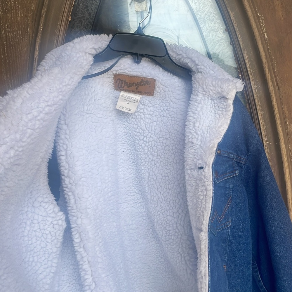Wrangler Denim Jacket with Sherpa Collar - Picture 5 of 7